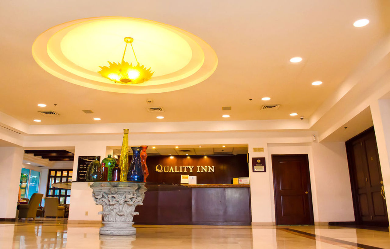 Quality Inn Monterrey La Fe Guadalupe  Extérieur photo